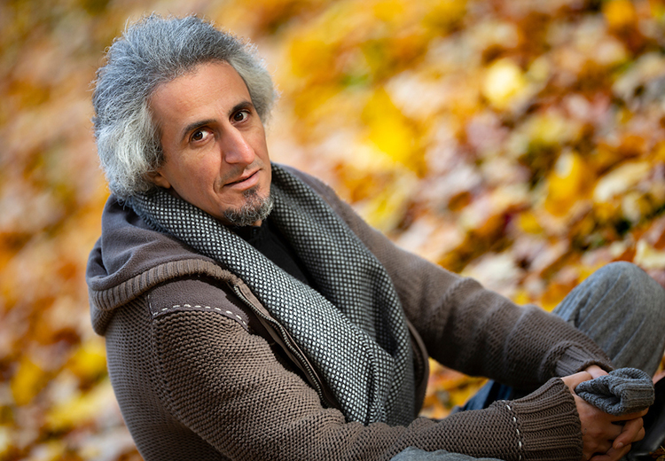 Mohsen Namjoo 4 konserlik turne için Türkiye'ye gelecek