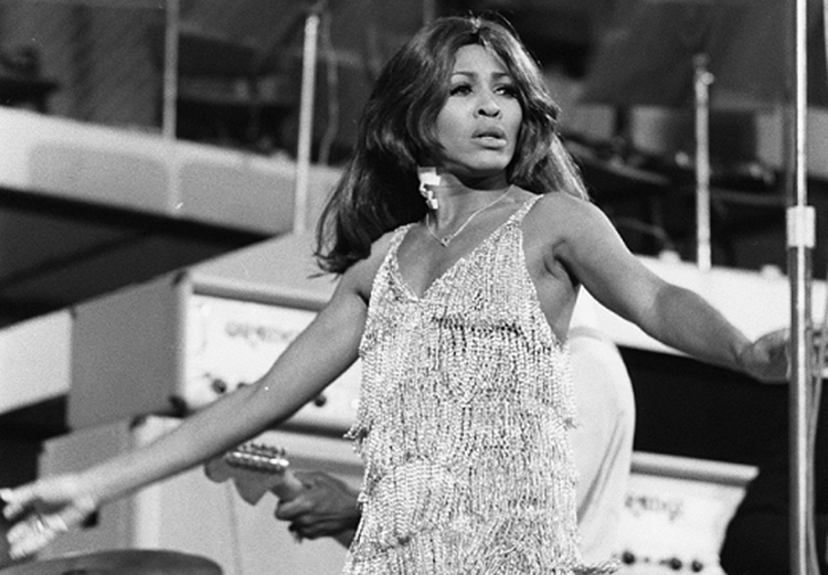 Unutulmaz konserlerin, ölümsüz şarkıların kadını Tina Turner'ın mücadele içinde geçen hayatı 83 yaşında sona erdi