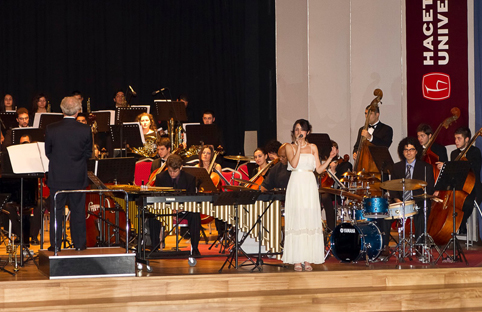 Karadeniz türküsü "Ben Seni Sevdiğimi" caz aranjmanı ve 80 kişilik orkestrayla Amerika`ya çıkartma yapıyor