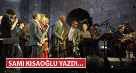 Cazın Yıldızları İstanbul`daydı... Uluslararası Caz Günü all star konser ve performansların şifreleri