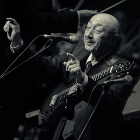 Günün Müzisyeni: Özdemir Erdoğan (Yaşam Boyu Başarı Ödülü nedeniyle)