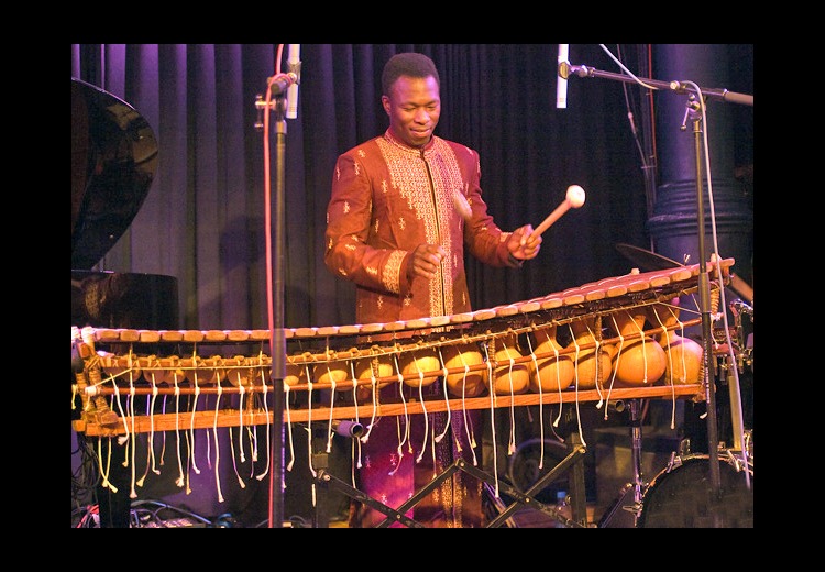 Akbank Sanat sıradışı enstrüman üçlüsü Trio Ivorie az rastlanan bir konser izletecek