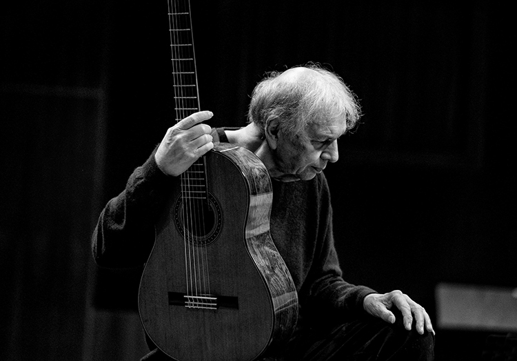 Başka türlü bir gitar viztüözü sahneyi terk etti