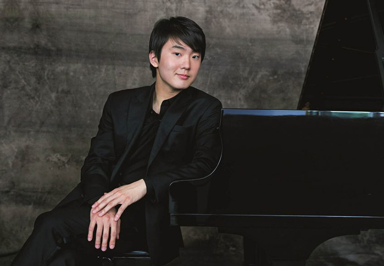 Derin hayalgücüne sahip genç bir piyanist; Seong-Jin Cho