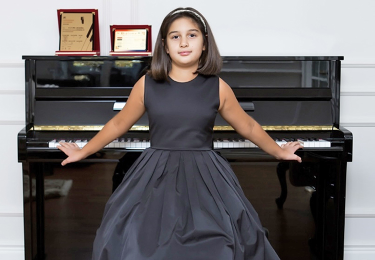 On yaşındaki Türk piyanist kızımızdan uluslararası büyük başarı
