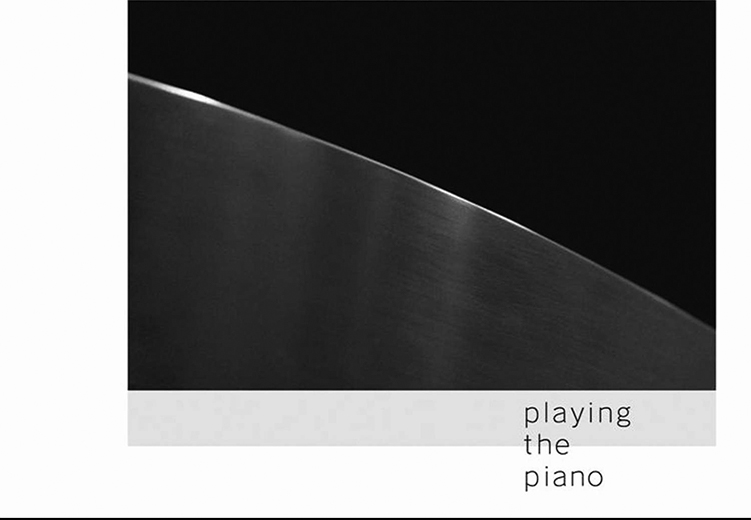 Piyanist Ryuichi Sakamoto`nun sanatçı olarak tüm sadeliğini yansıtan albümü